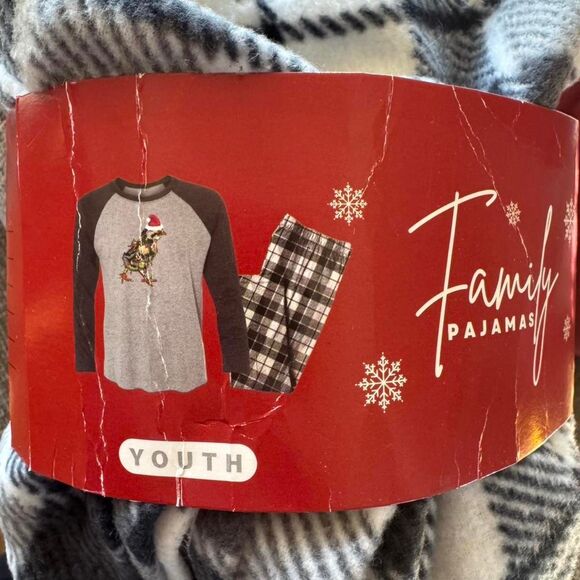 Christmas holiday girls large youth 14/16 Pajamas - Picture 2 of 4